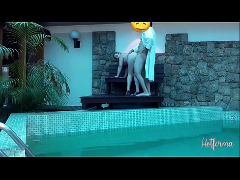 ❤️ Chefe convida empregada para a piscina, mas não conseguiu resistir a um ️ Porno vídeo em porno pt-br.vanalize.ru ❌❤